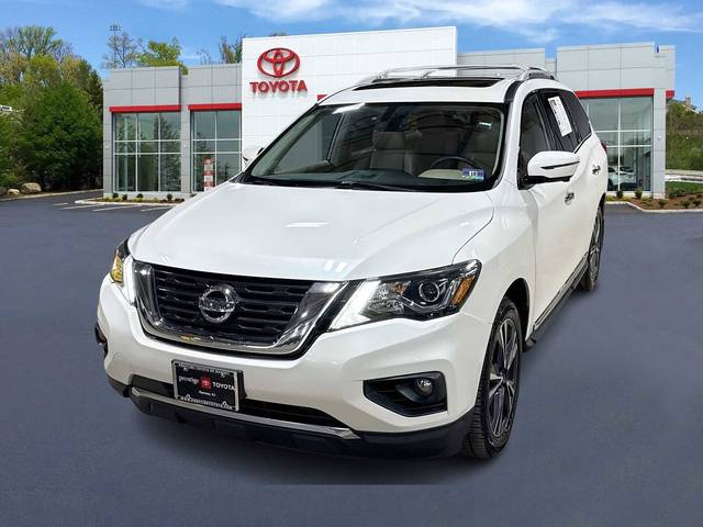 2019 Nissan Pathfinder Platinum 4WD photo
