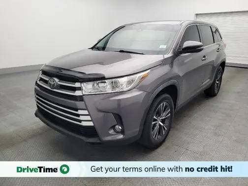 2019 Toyota Highlander LE Plus FWD photo
