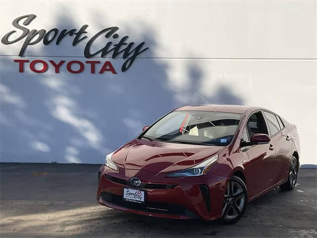 2019 Toyota Prius XLE FWD photo