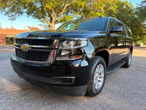 2019 Chevrolet Suburban LT RWD photo