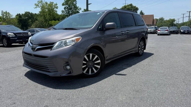 2020 Toyota Sienna XLE AWD photo