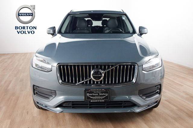 2020 Volvo XC90 Momentum AWD photo