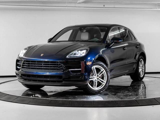 2020 Porsche Macan  AWD photo