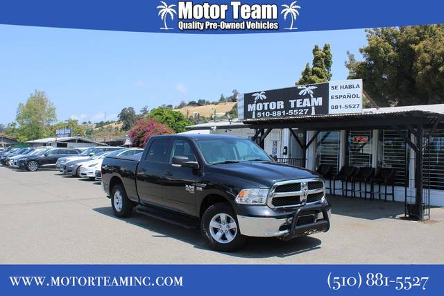 2019 Ram 1500 SLT 4WD photo