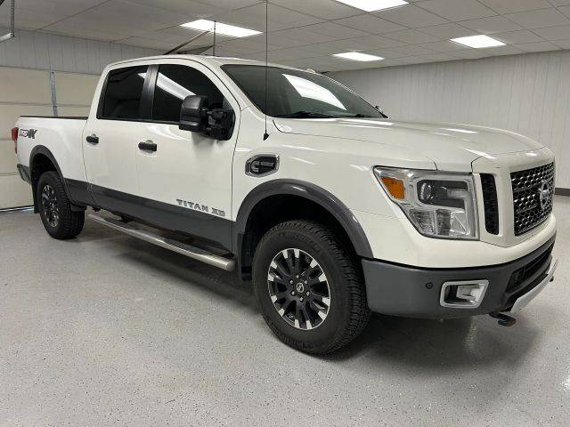 2019 Nissan Titan XD PRO-4X 4WD photo