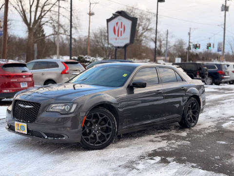 2019 Chrysler 300 Touring RWD photo