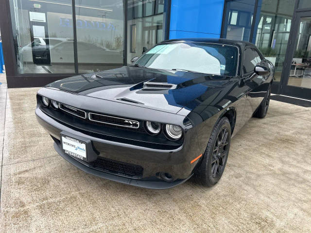 2019 Dodge Challenger SXT RWD photo