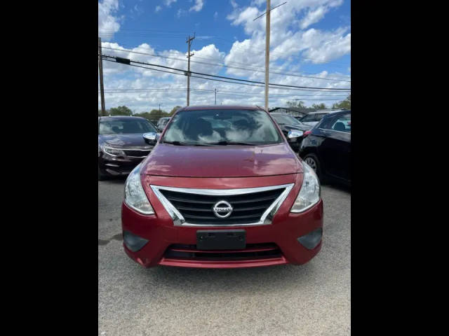 2018 Nissan Versa SV FWD photo