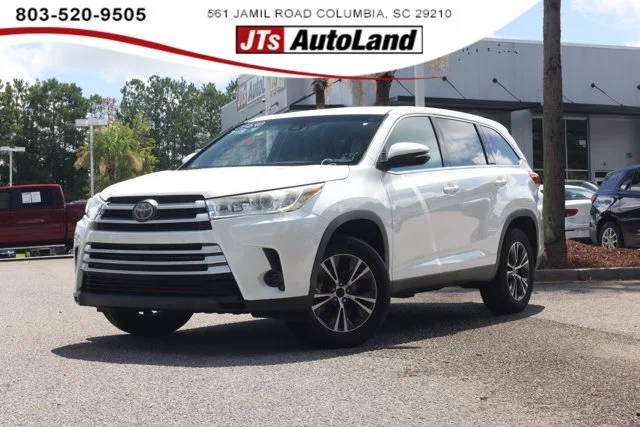 2019 Toyota Highlander LE FWD photo