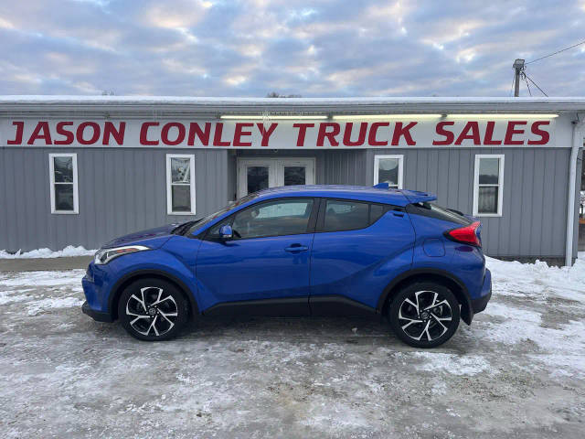2019 Toyota C-HR XLE FWD photo