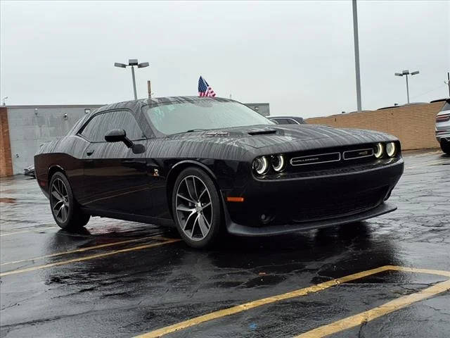 2015 Dodge Challenger R/T Scat Pack RWD photo