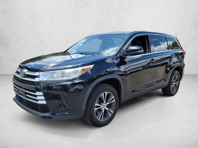 2019 Toyota Highlander LE FWD photo