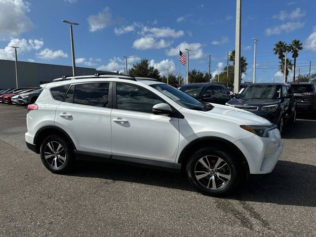 2018 Toyota RAV4 XLE FWD photo