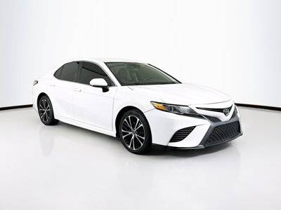 2018 Toyota Camry SE FWD photo