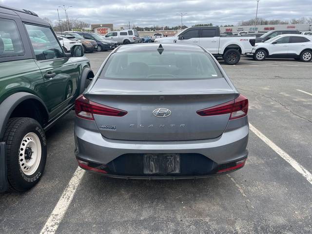 2019 Hyundai Elantra SEL FWD photo