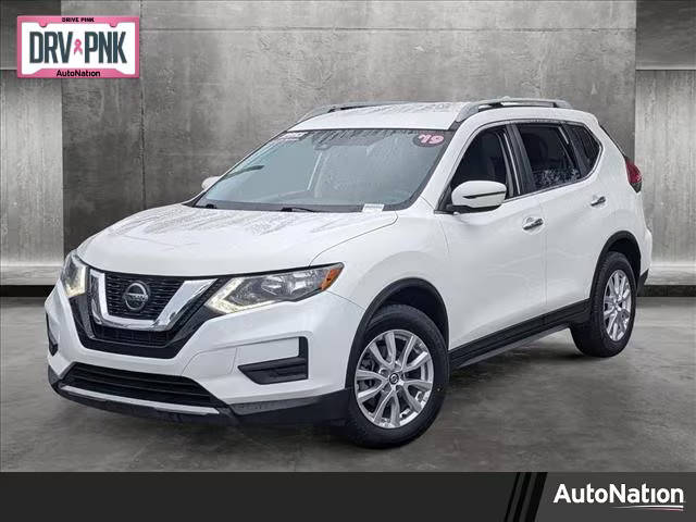 2019 Nissan Rogue SV FWD photo