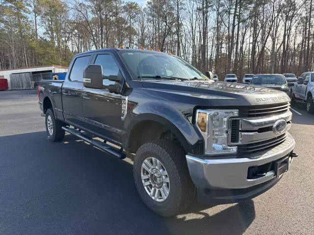 2019 Ford F-250 Super Duty XL 4WD photo