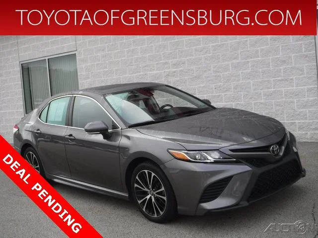 2020 Toyota Camry SE FWD photo