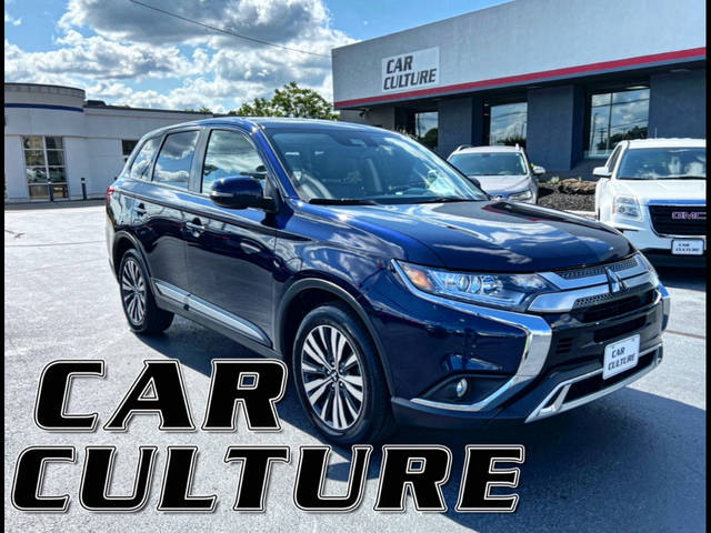 2020 Mitsubishi Outlander SE FWD photo