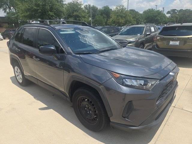 2019 Toyota RAV4 LE FWD photo