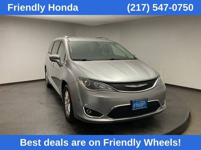 2020 Chrysler Pacifica Minivan Touring L FWD photo