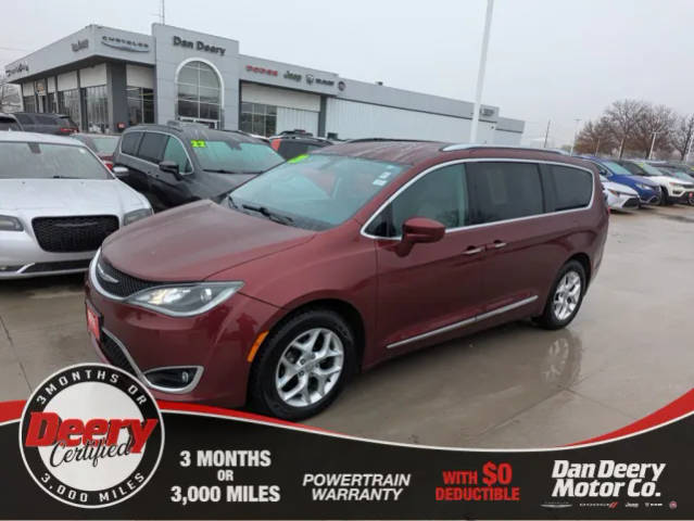 2020 Chrysler Pacifica Minivan Touring L FWD photo