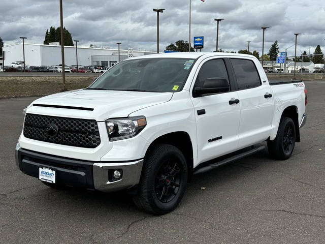 2020 Toyota Tundra SR5 4WD photo