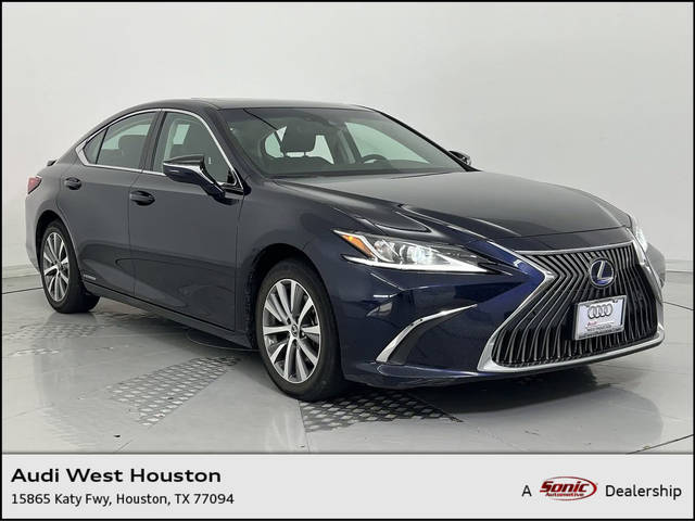 2020 Lexus ES ES 300h FWD photo