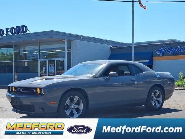 2019 Dodge Challenger SXT RWD photo