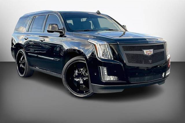 2017 Cadillac Escalade Platinum 4WD photo