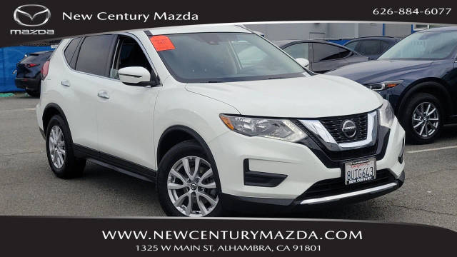2019 Nissan Rogue SV FWD photo