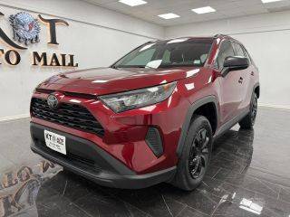 2019 Toyota RAV4 LE FWD photo