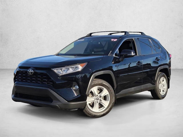 2019 Toyota RAV4 XLE FWD photo