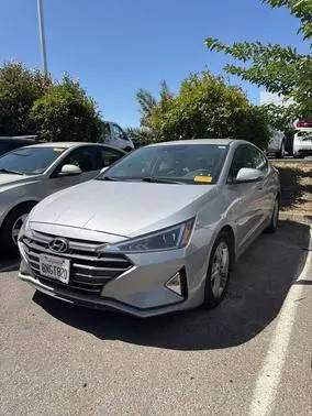 2020 Hyundai Elantra SEL FWD photo