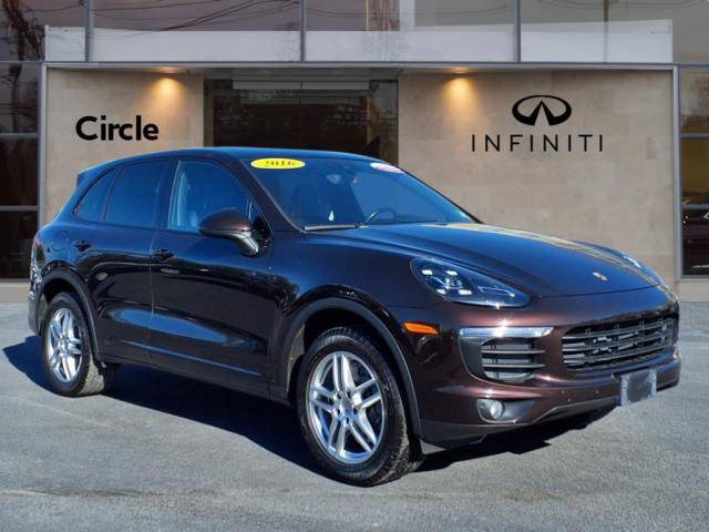 2016 Porsche Cayenne  AWD photo