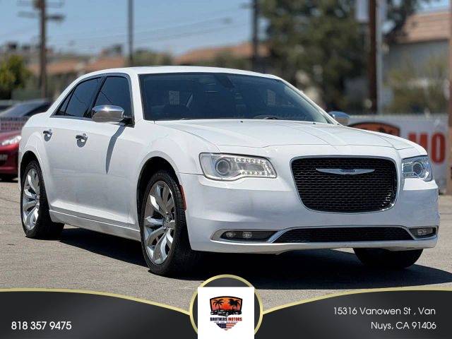 2019 Chrysler 300 Limited RWD photo