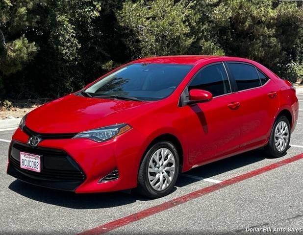 2018 Toyota Corolla LE FWD photo