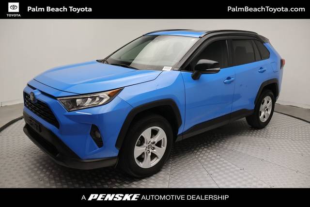 2019 Toyota RAV4 XLE FWD photo