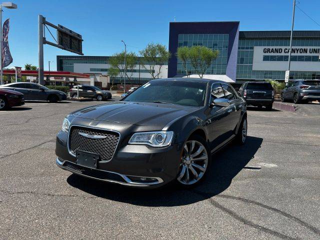 2019 Chrysler 300 Limited RWD photo