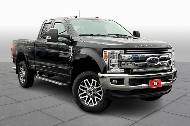 2019 Ford F-250 Super Duty LARIAT 4WD photo