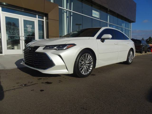 2020 Toyota Avalon Limited FWD photo