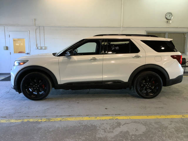 2020 Ford Explorer ST 4WD photo