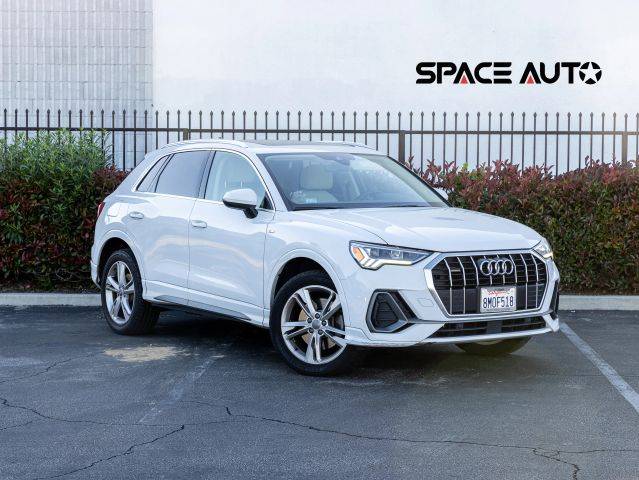 2020 Audi Q3 S line Premium Plus AWD photo