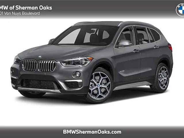 2019 BMW X1 sDrive28i FWD photo