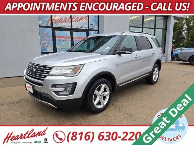 2017 Ford Explorer XLT 4WD photo