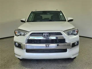 2020 Toyota 4Runner Limited RWD photo