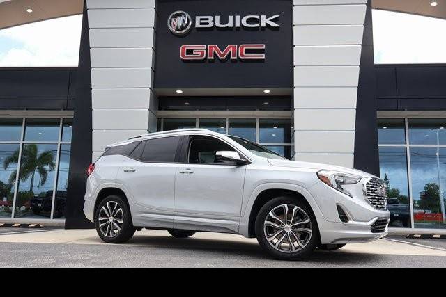 2020 GMC Terrain Denali FWD photo