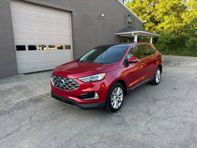 2020 Ford Edge Titanium AWD photo