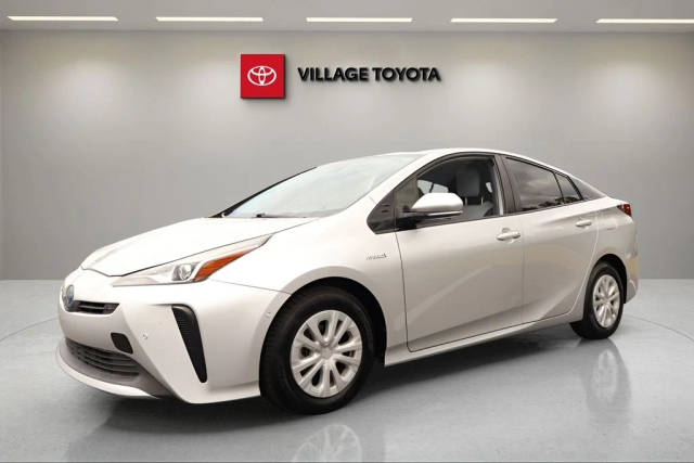 2020 Toyota Prius LE FWD photo