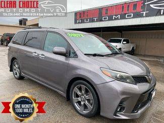 2020 Toyota Sienna SE FWD photo